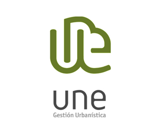 une